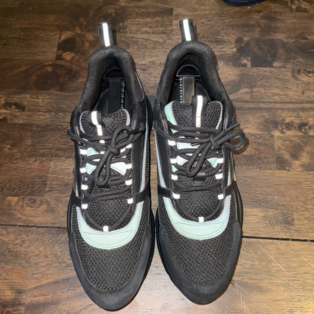 Dior b22s worn 3 times got them last year